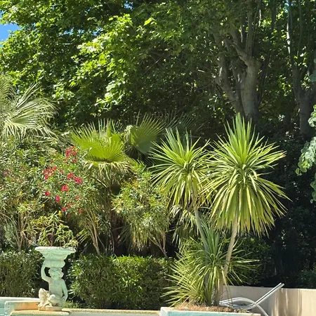 Chateau Laprade 3*