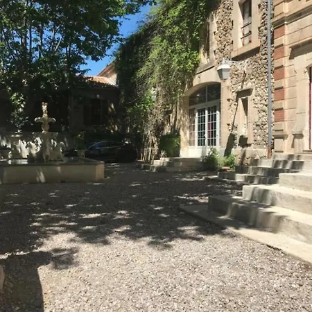 Chateau Laprade Pensión